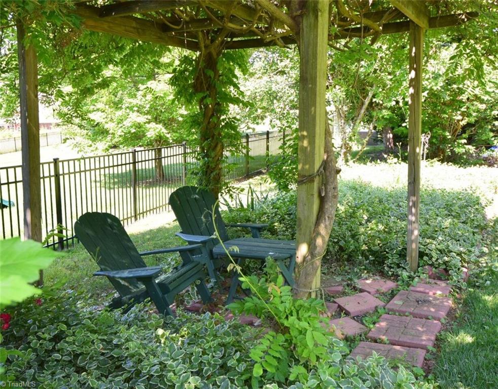 1005 Cross Gate Road Winston-Salem, NC 27106 - Photo 22 of 26