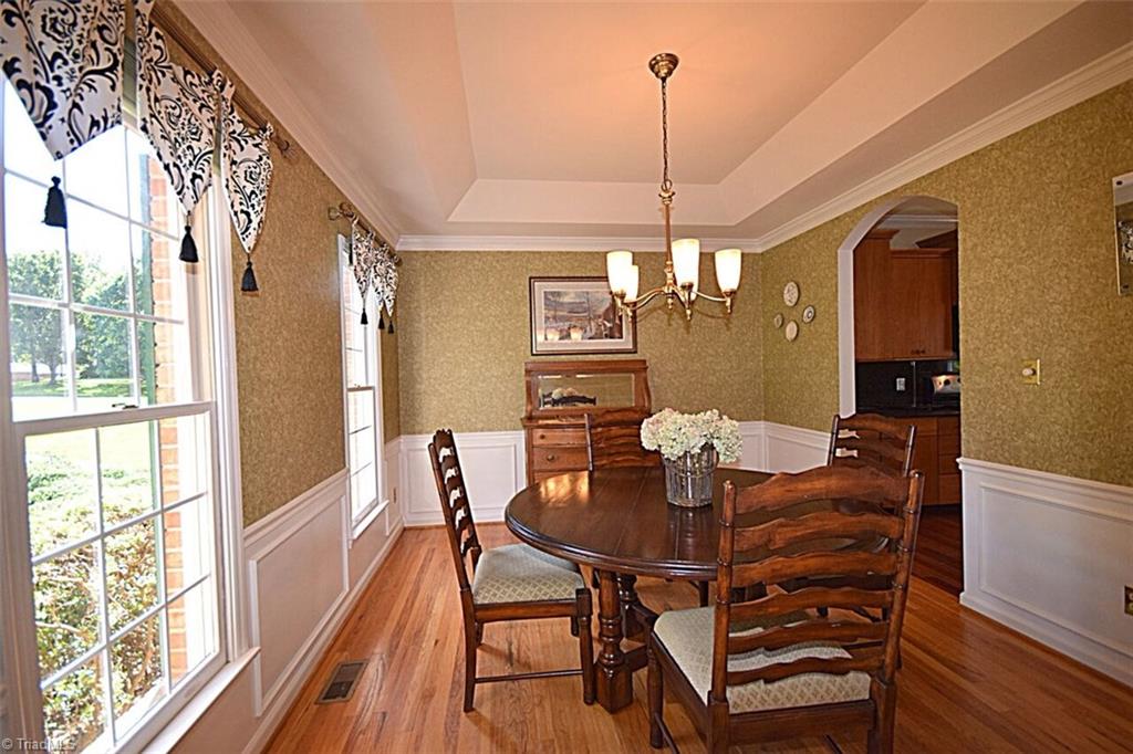 1005 Cross Gate Road Winston-Salem, NC 27106 - Photo 4 of 26