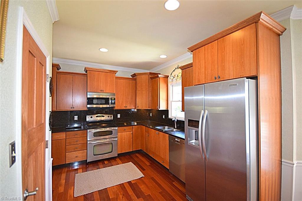 1005 Cross Gate Road Winston-Salem, NC 27106 - Photo 6 of 26