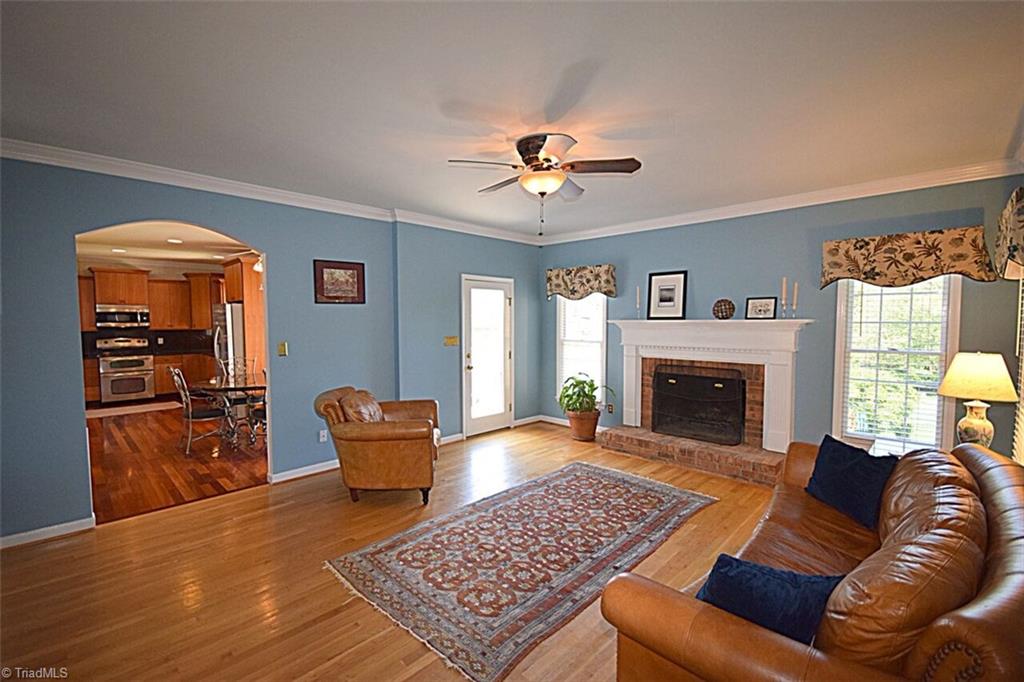 1005 Cross Gate Road Winston-Salem, NC 27106 - Photo 8 of 26
