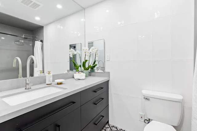 $1,098,000 | 55 Claremont Avenue, Unit 301, Redwood City, CA 94062