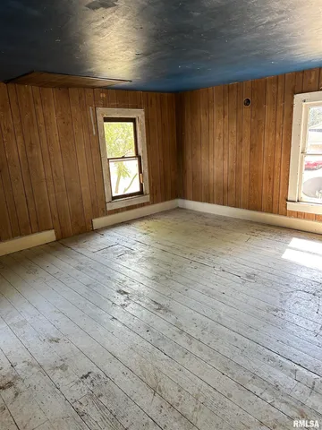 $28,000 | 824 Linden Street, Delavan, IL 61734