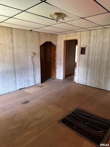 $28,000 | 824 Linden Street, Delavan, IL 61734