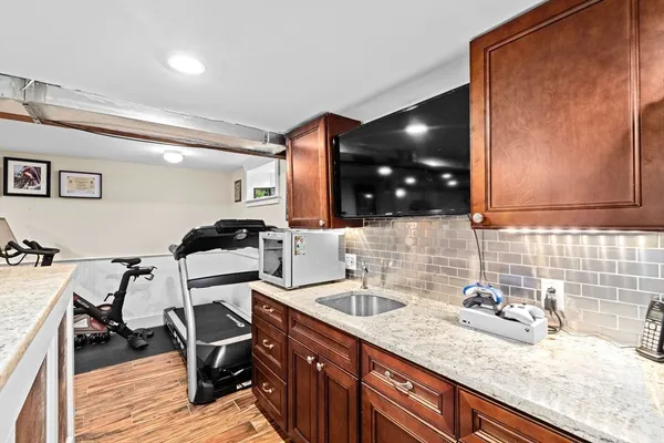 $1,249,999 | 2 6th Street, Hull, MA 02045