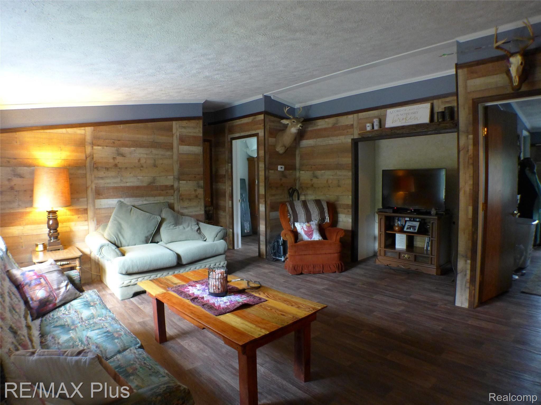 2561 Underwood Road Caro, MI 48723 - Photo 4 of 14 2561 Underwood 2019-07-19 029.JPG