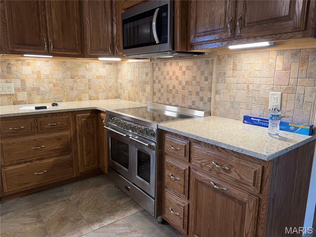 341 Spruce Street Bourbon, MO 65441 - Photo 12 of 32