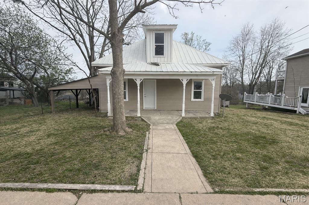 341 Spruce Street Bourbon, MO 65441 - Photo 4 of 32