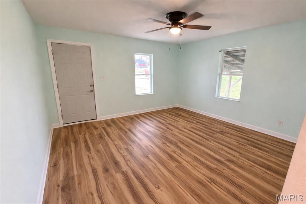 341 Spruce Street Bourbon, MO 65441 - Photo 7 of 32