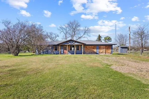 $310,000 | 338 County Road 1120, Ravenna, TX 75476
