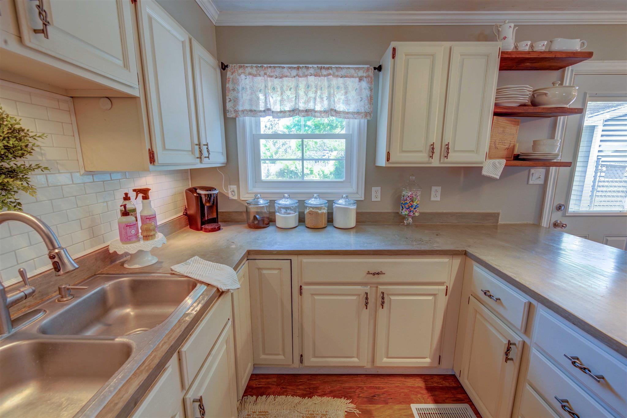 4024 York Road South Bend, IN 46614 - Photo 11 of 27 Gallery Image 11