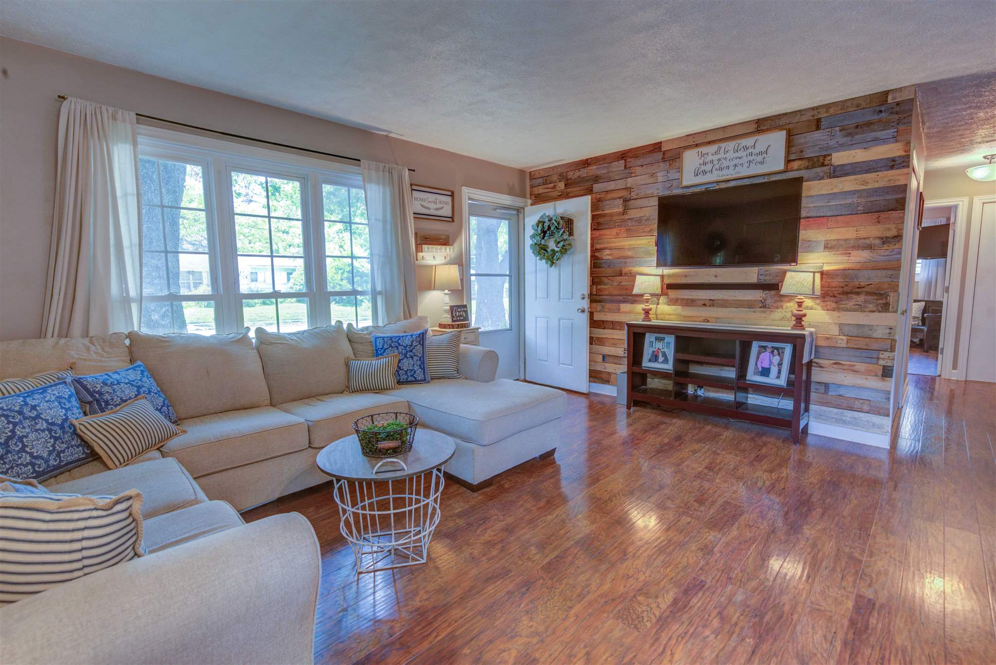4024 York Road South Bend, IN 46614 - Photo 3 of 27 Gallery Image 3
