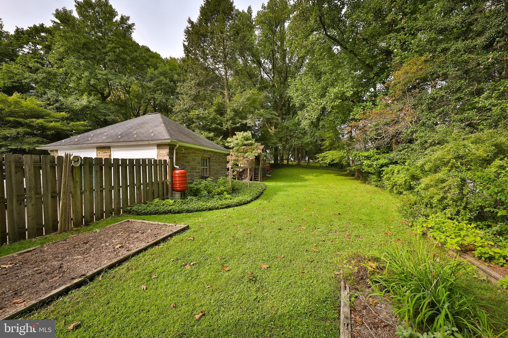 212 Hewett Road Wyncote, PA 19095 - Photo 5 of 8