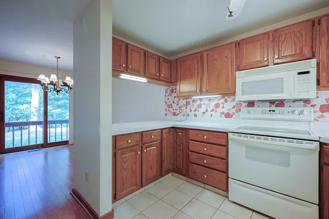 $355,000 | 2 Victoria Drive, Unit 1, Auburn, MA 01501