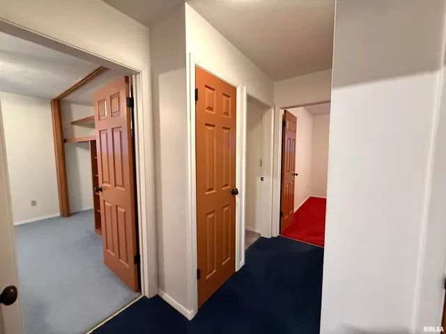 $189,000 | 707 Edgewood Drive, Quincy, IL 62301