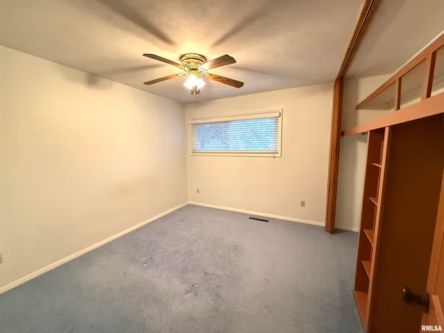 $189,000 | 707 Edgewood Drive, Quincy, IL 62301