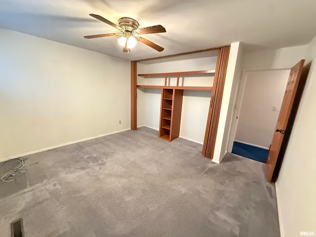 $189,000 | 707 Edgewood Drive, Quincy, IL 62301