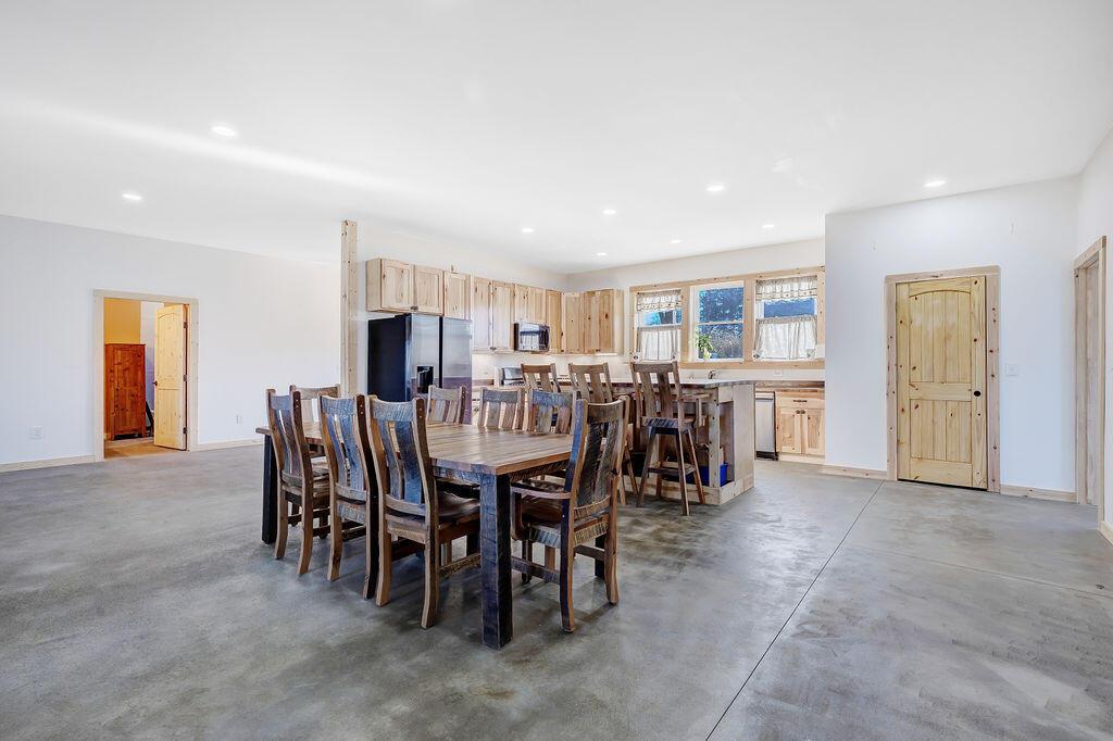 4550 Marietta Road Southwest Junction City, OH 43748 - Photo 13 of 45 Eating Space