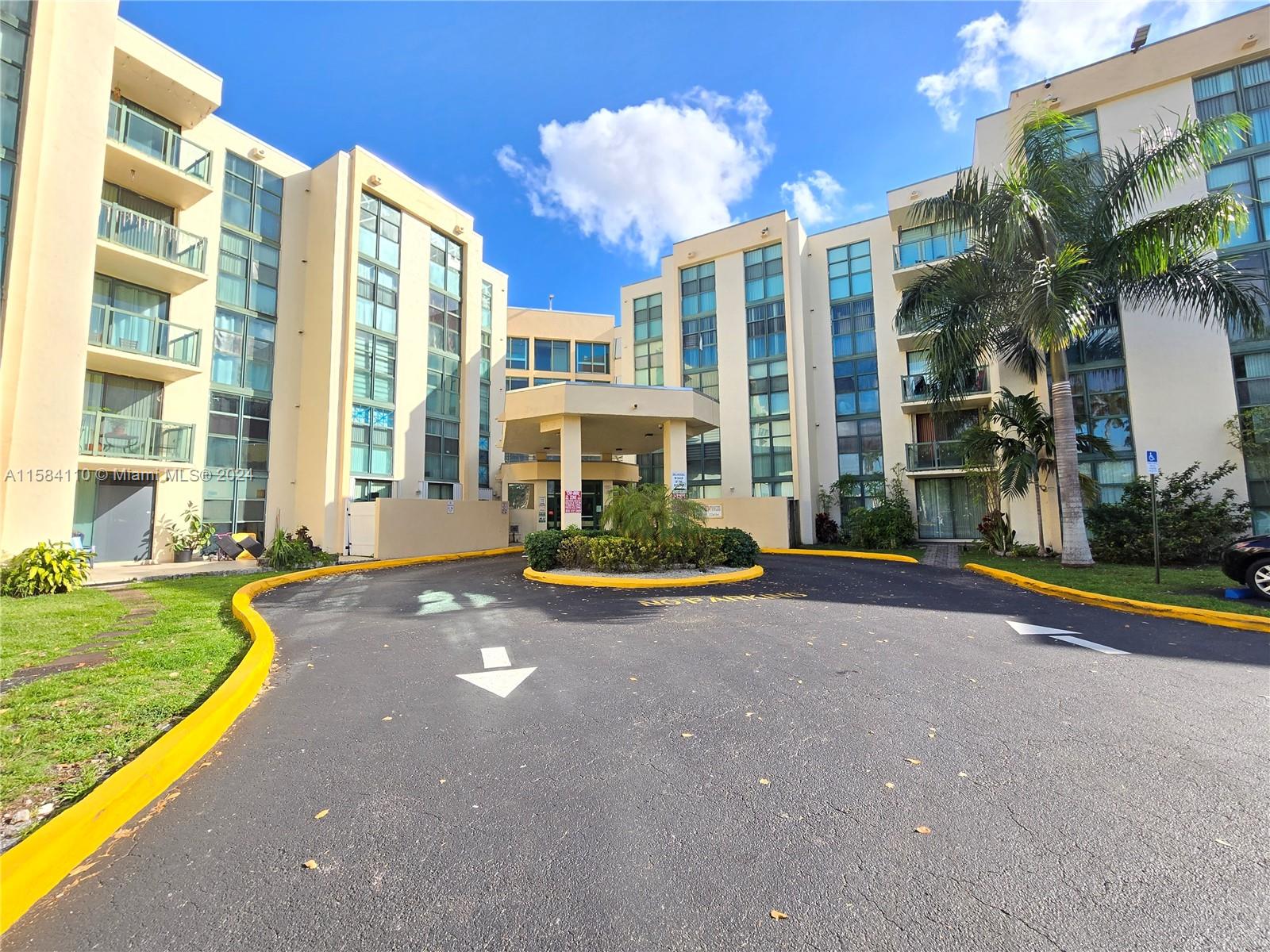 2075 Southwest 122nd Avenue, Unit 129 Miami, FL 33175 - Photo 1 of 41