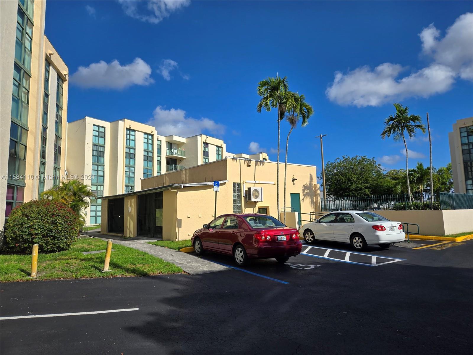 2075 Southwest 122nd Avenue, Unit 129 Miami, FL 33175 - Photo 3 of 41