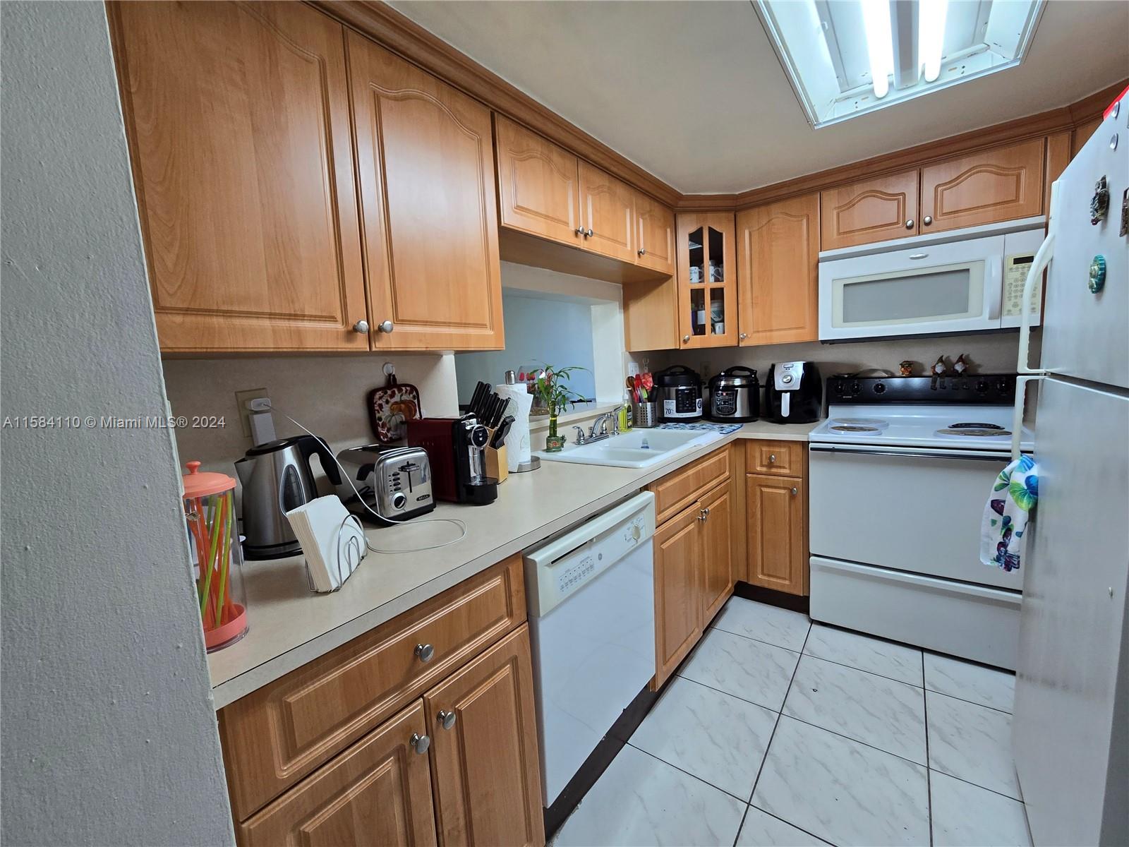 2075 Southwest 122nd Avenue, Unit 129 Miami, FL 33175 - Photo 7 of 41