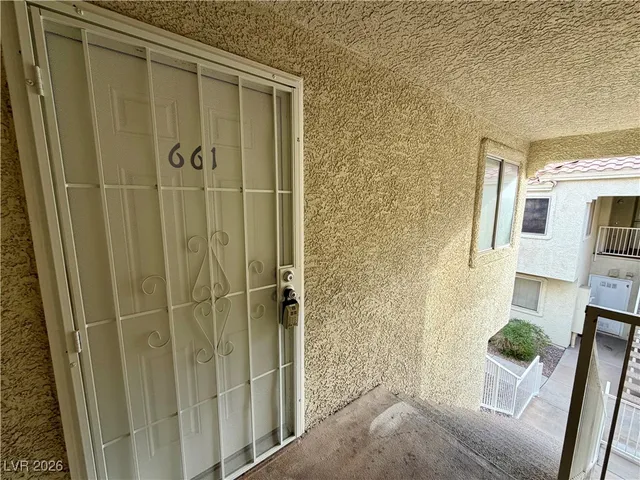 $1,350 | 661 Anne Lane, Henderson, NV 89015
