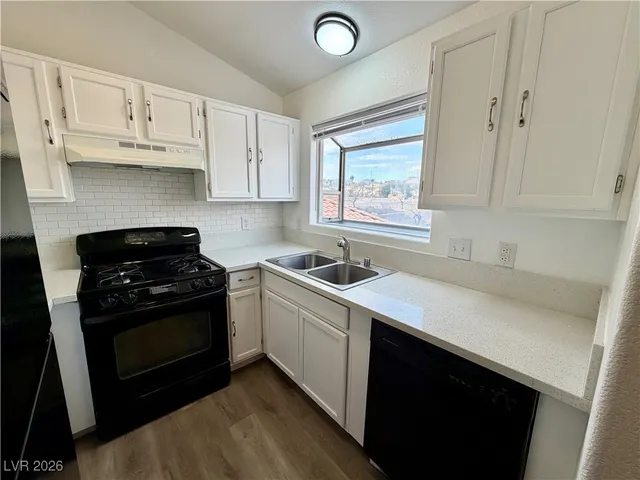 $1,350 | 661 Anne Lane, Henderson, NV 89015