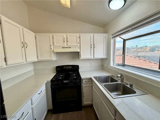 $1,350 | 661 Anne Lane, Henderson, NV 89015