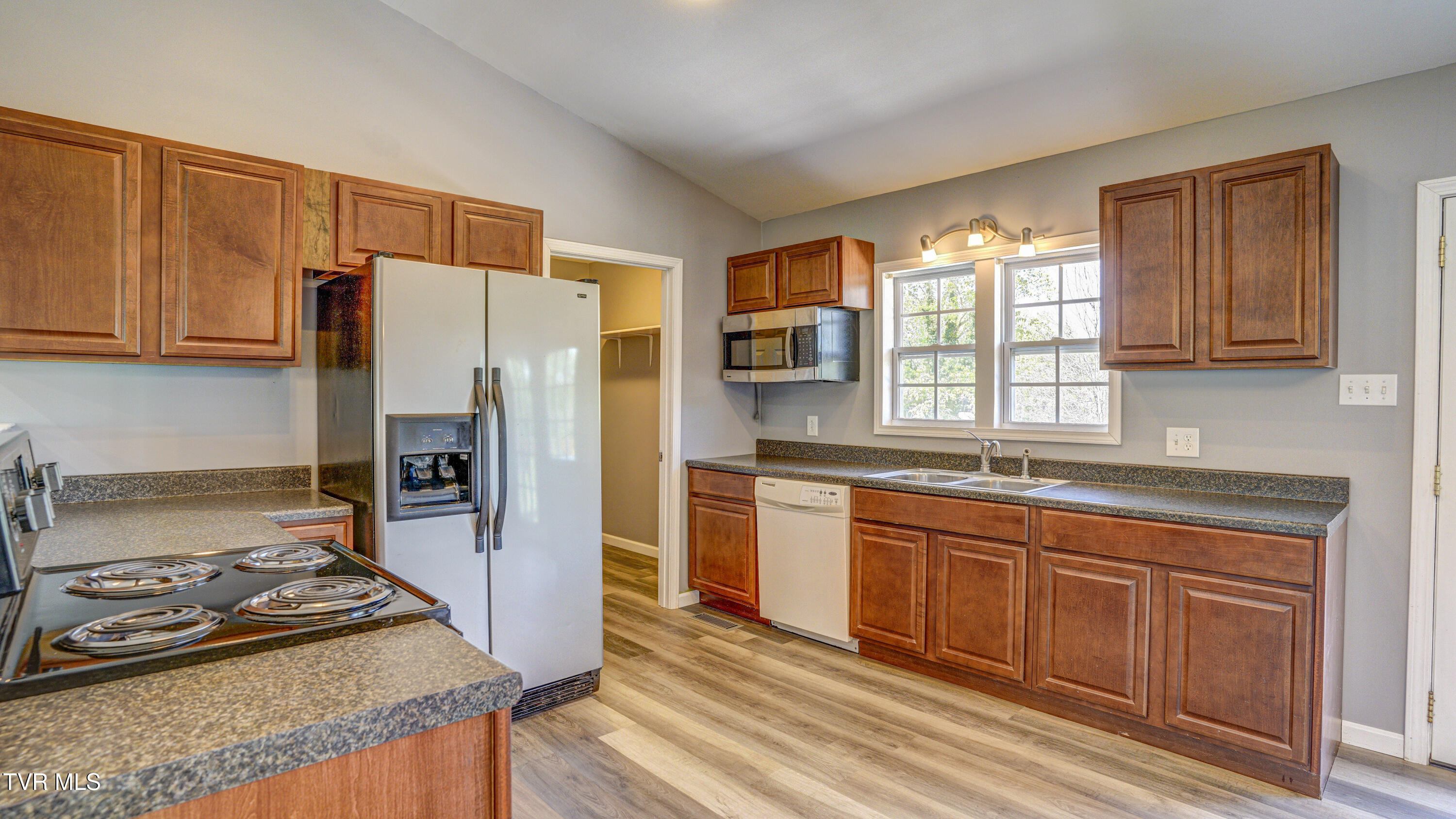 271 Sinking Springs Road Bristol, TN 37620 - Photo 15 of 42 _DSC4334_5_6_7_8