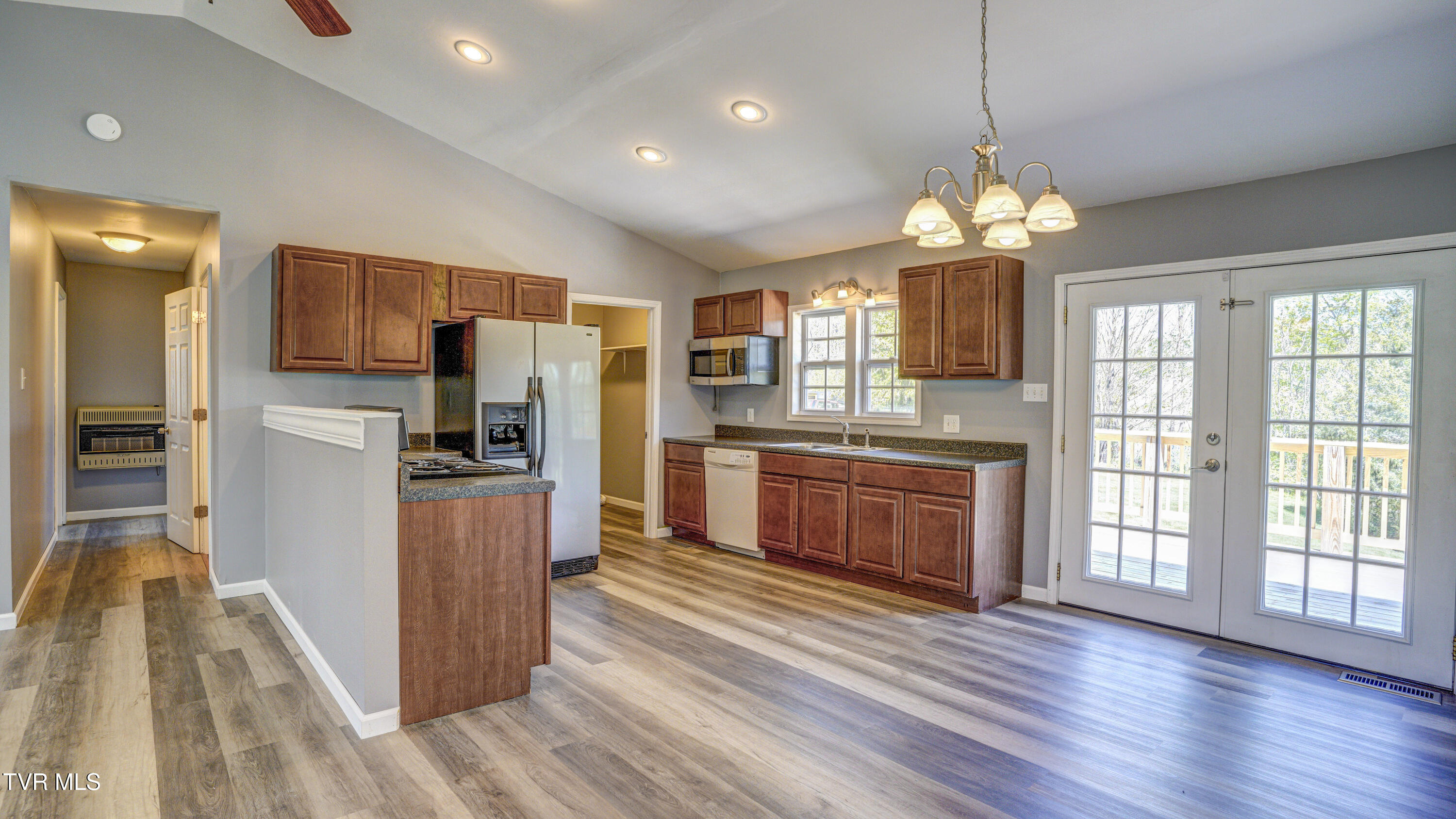 271 Sinking Springs Road Bristol, TN 37620 - Photo 16 of 42 _DSC4339_40_41_42_43