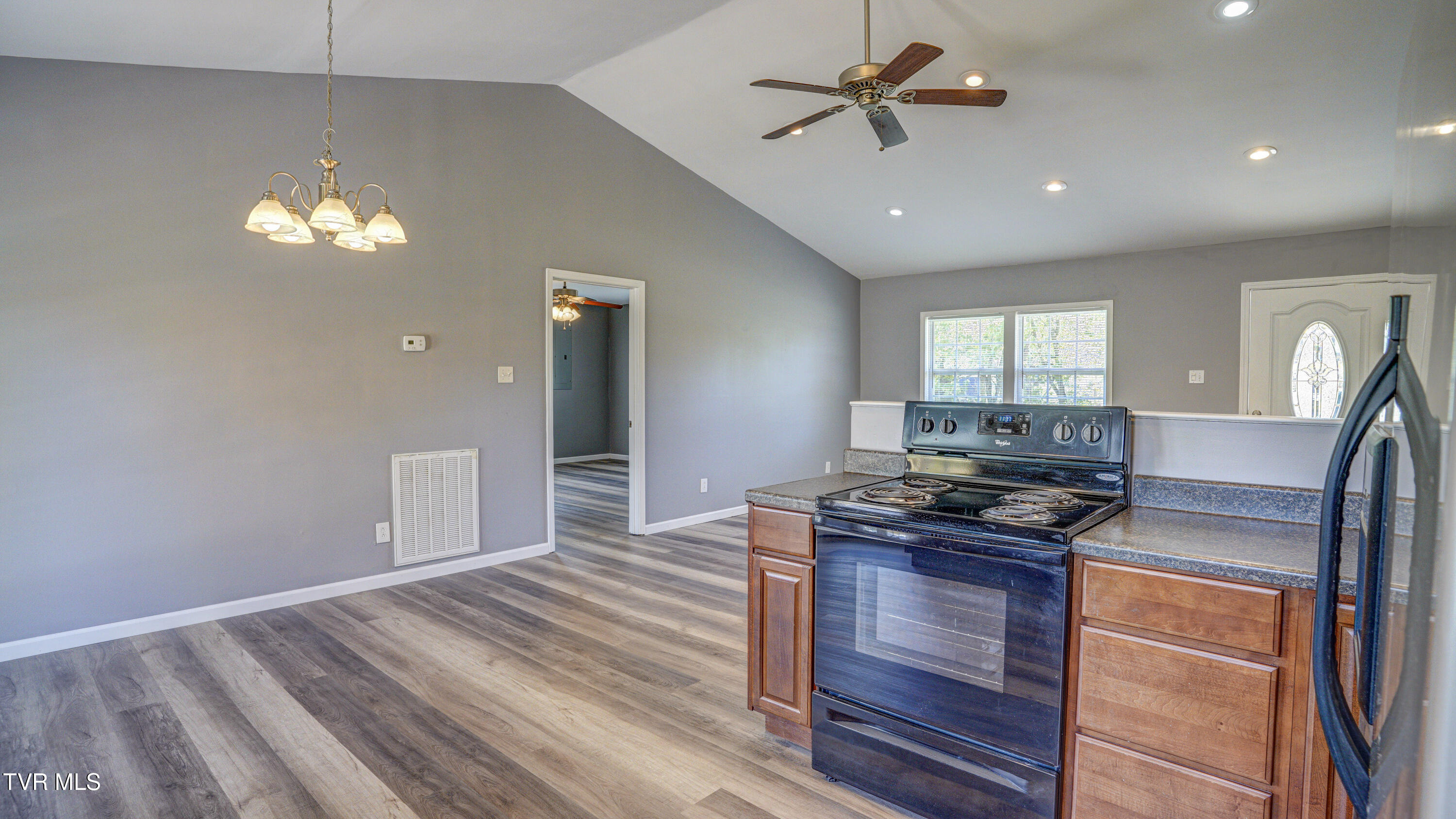 271 Sinking Springs Road Bristol, TN 37620 - Photo 21 of 42 _DSC4364_5_6_7_8