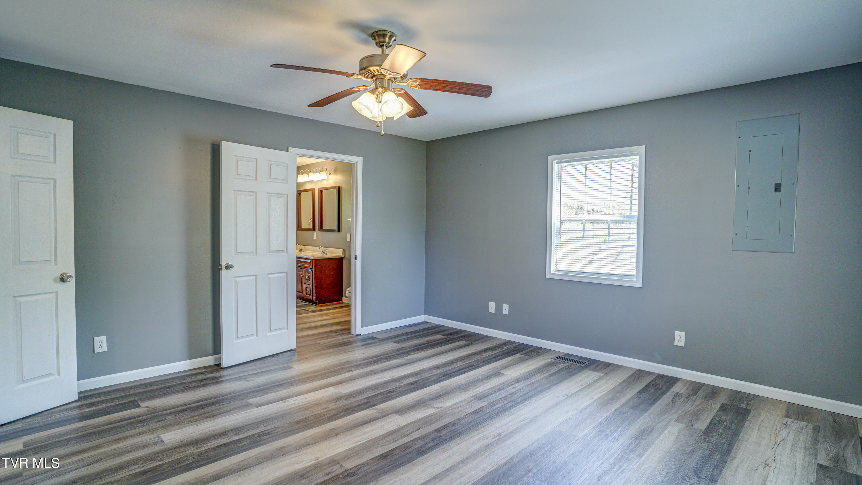 271 Sinking Springs Road Bristol, TN 37620 - Photo 23 of 42 _DSC4374_5_6_7_8