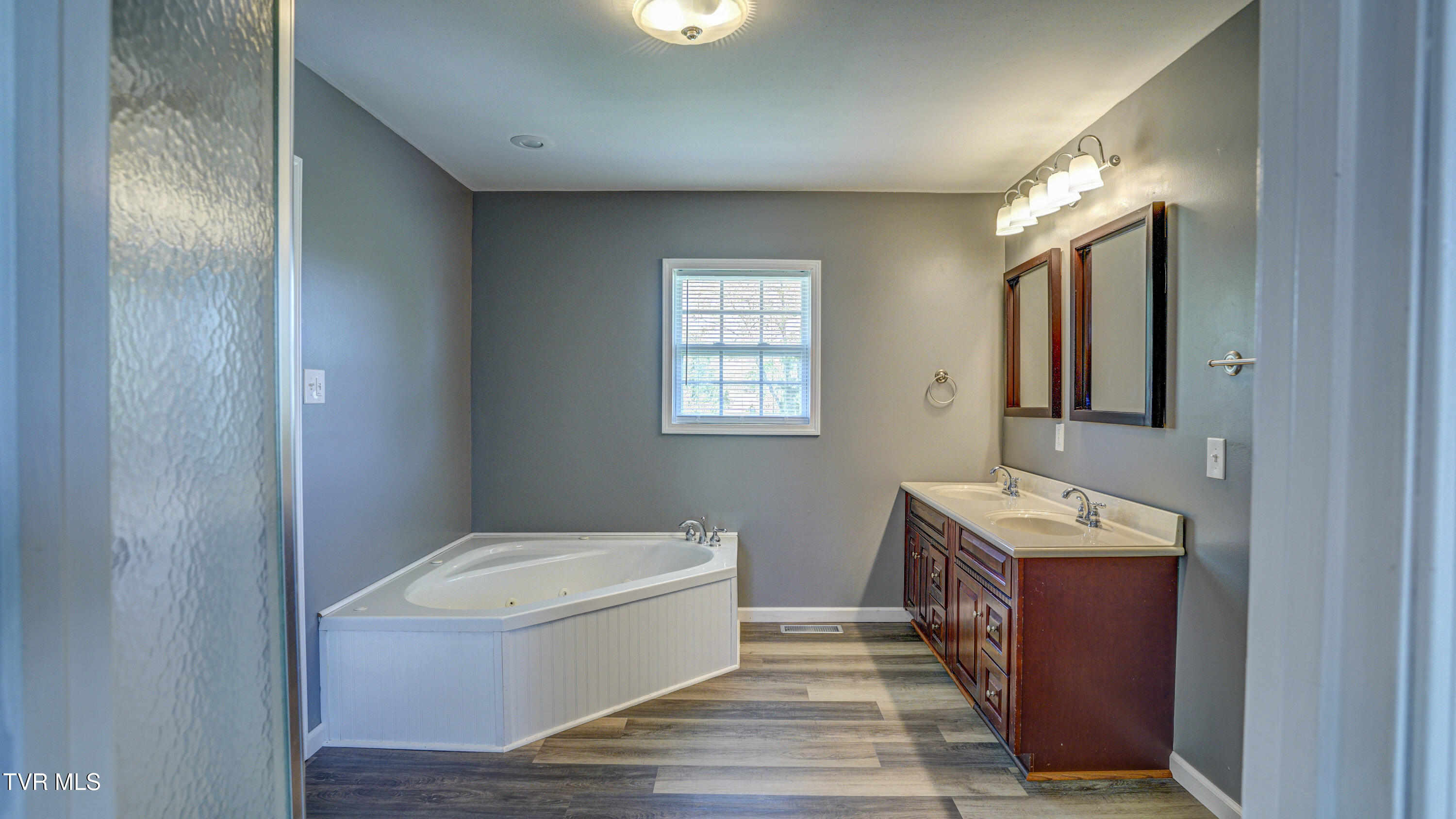 271 Sinking Springs Road Bristol, TN 37620 - Photo 26 of 42 _DSC4389_90_91_92_93