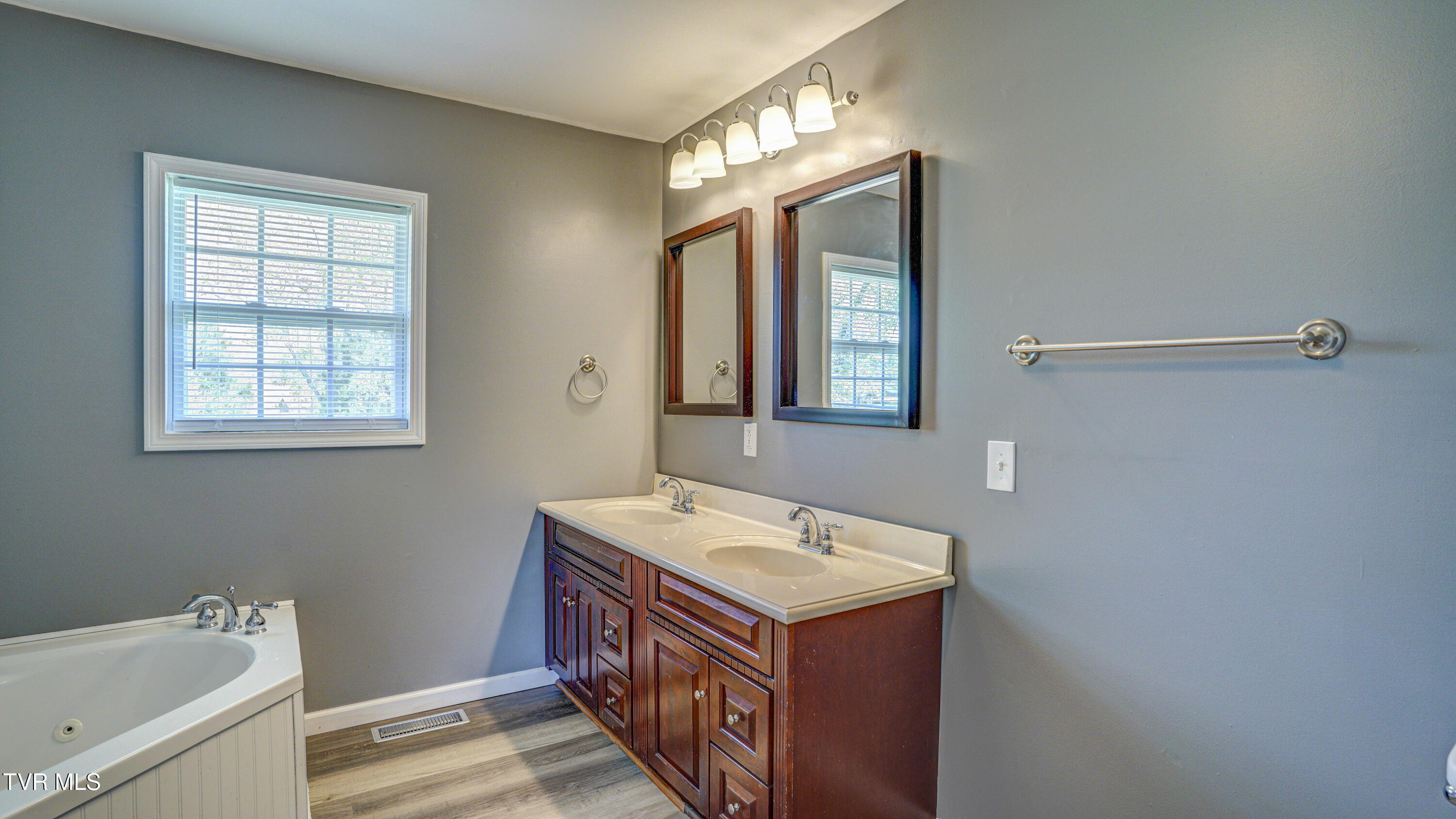 271 Sinking Springs Road Bristol, TN 37620 - Photo 27 of 42 _DSC4394_5_6_7_8