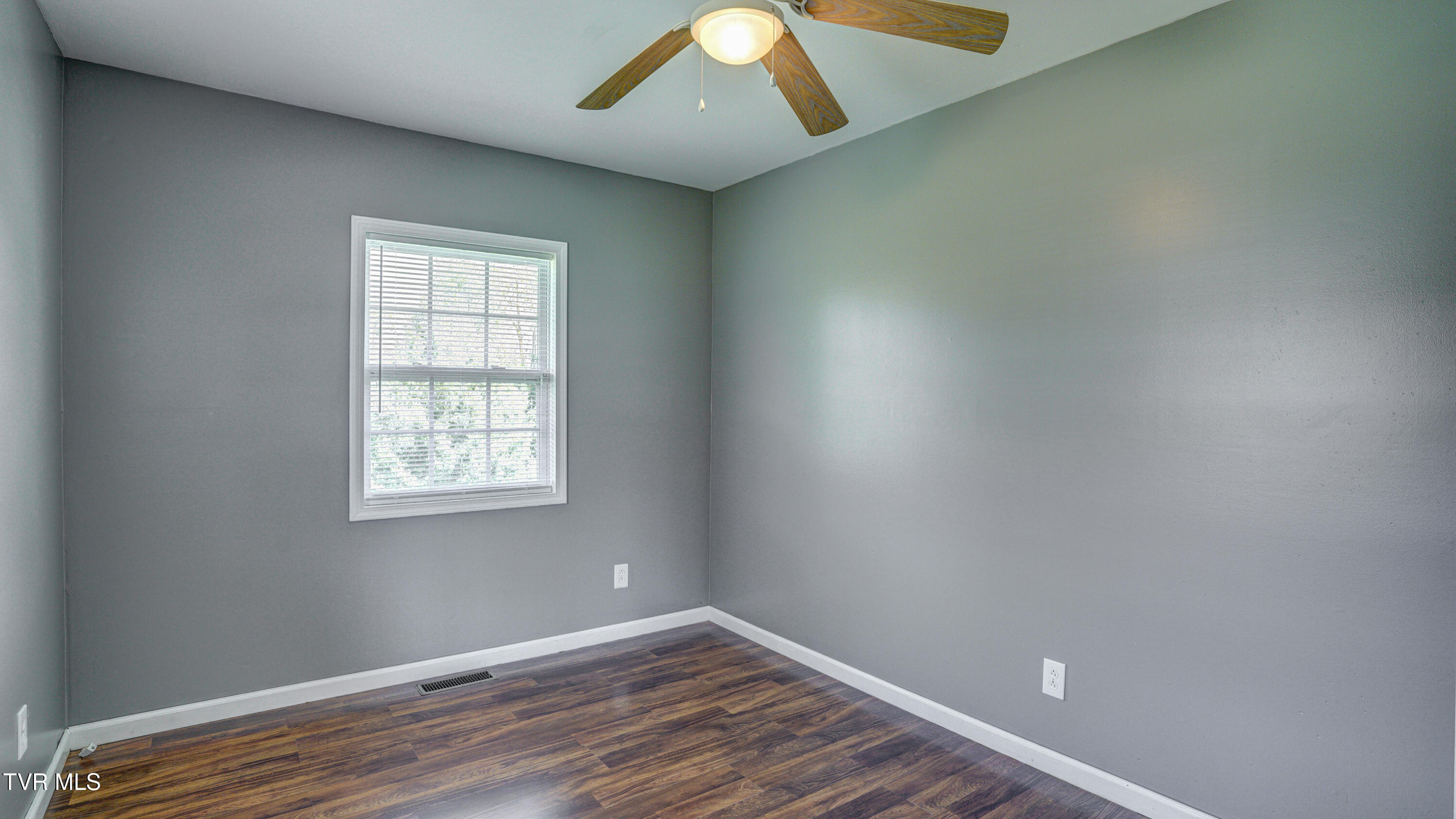 271 Sinking Springs Road Bristol, TN 37620 - Photo 33 of 42 _DSC4429_30_31_32_33