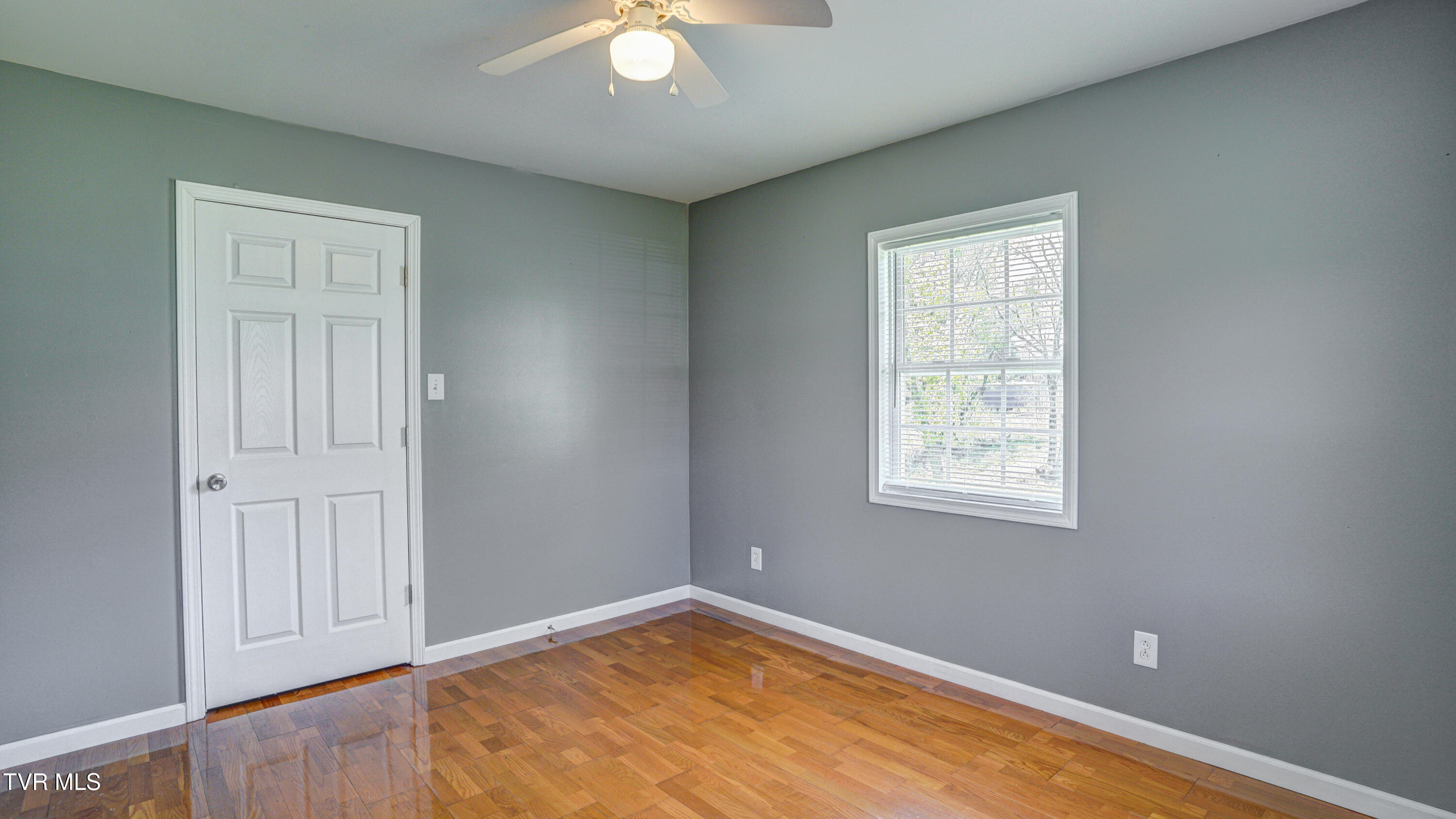 271 Sinking Springs Road Bristol, TN 37620 - Photo 36 of 42 _DSC4444_5_6_7_8