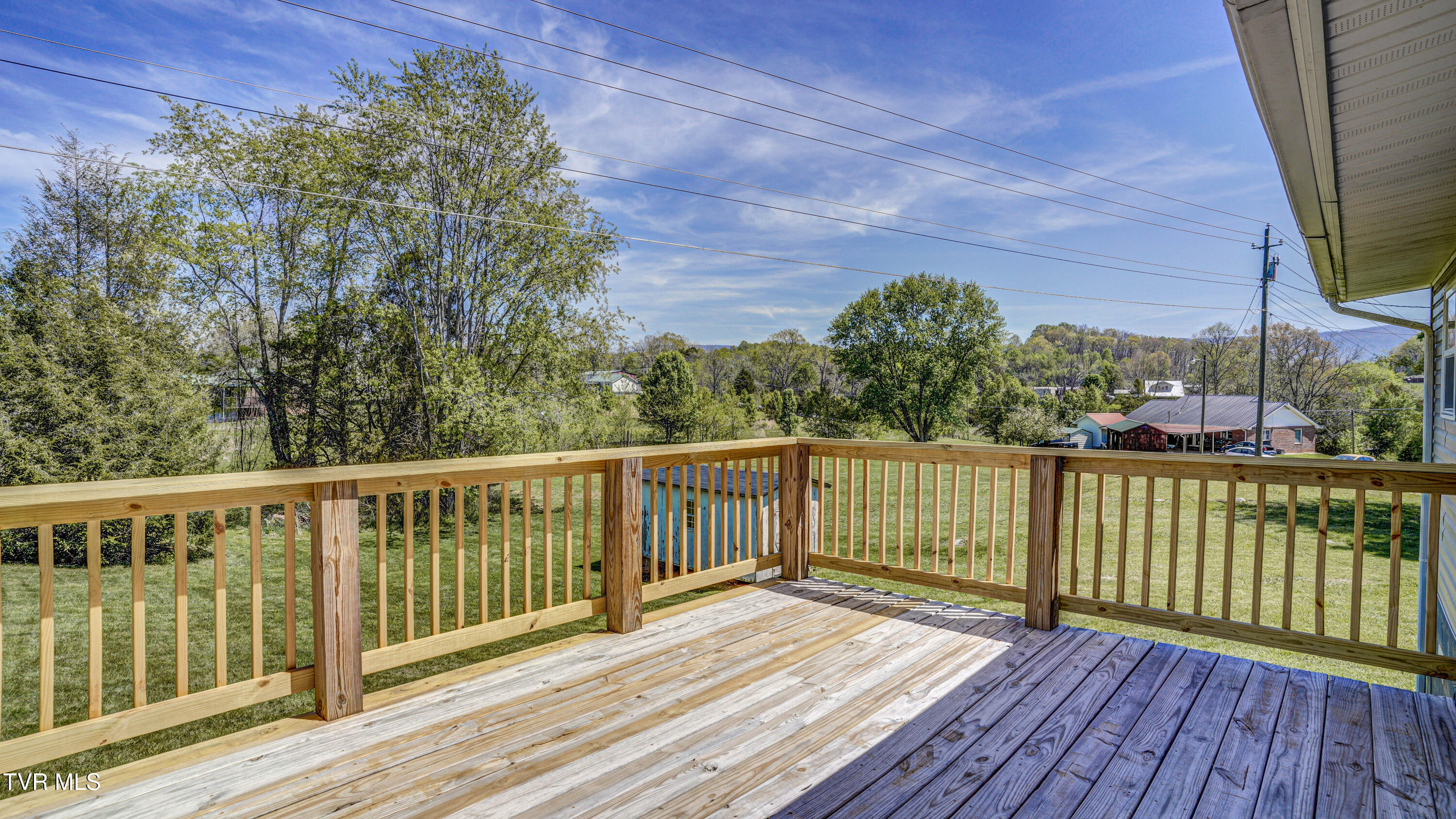 271 Sinking Springs Road Bristol, TN 37620 - Photo 6 of 42 _DSC4289_90_91_92_93