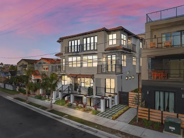 $1,899,000 | 812 North Cleveland Street, Unit 1, Oceanside, CA 92054