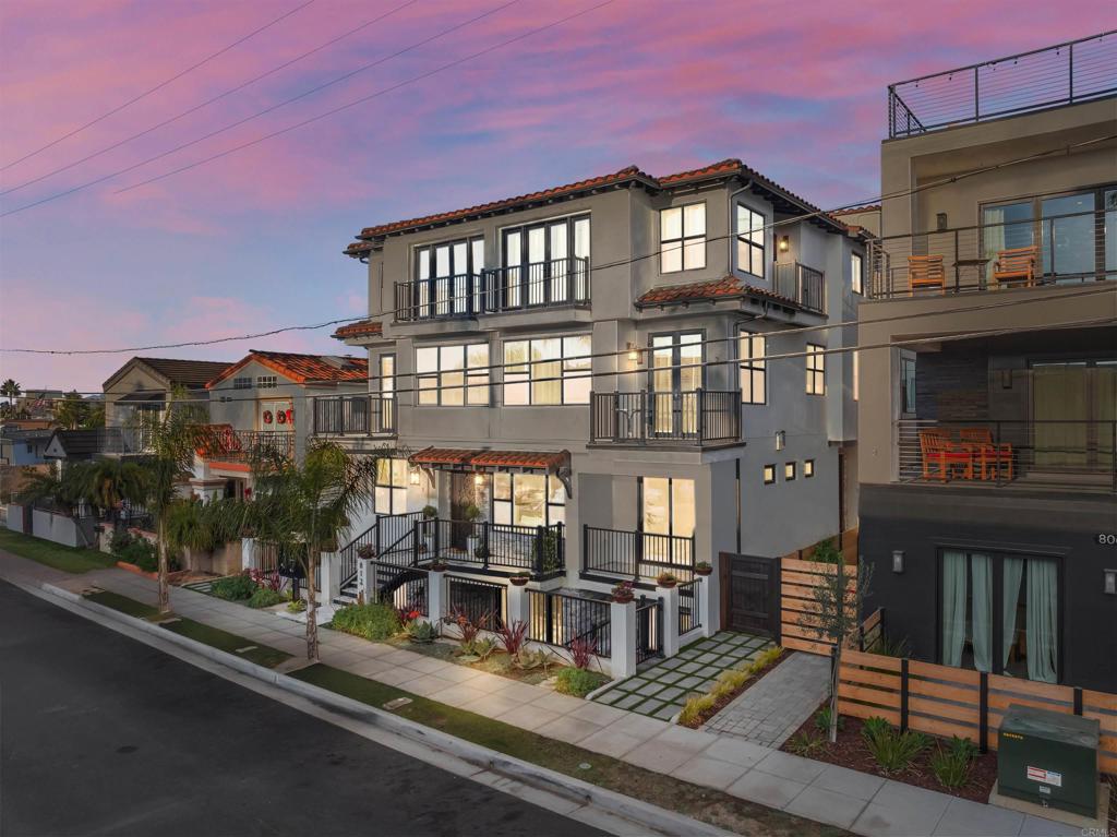 812 North Cleveland Street, Unit 1 Oceanside, CA 92054 - Photo 2 of 59