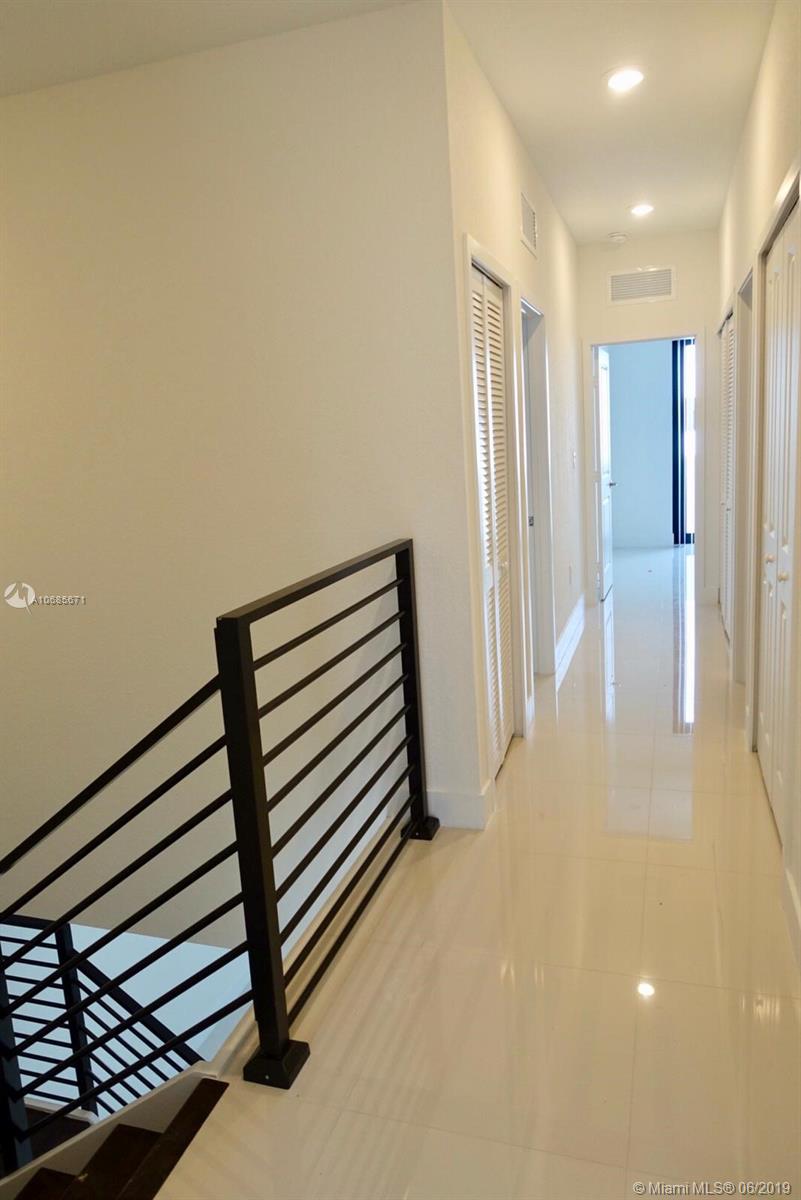 9120 Southwest 5th Lane Miami, FL 33174 - Photo 11 of 32