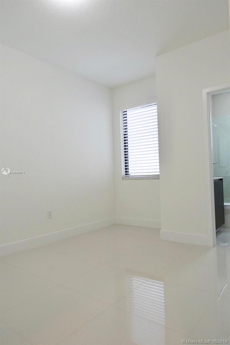 9120 Southwest 5th Lane Miami, FL 33174 - Photo 16 of 32