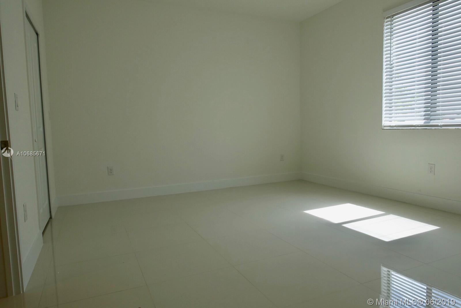 9120 Southwest 5th Lane Miami, FL 33174 - Photo 17 of 32