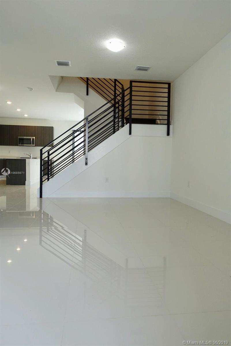 9120 Southwest 5th Lane Miami, FL 33174 - Photo 3 of 32