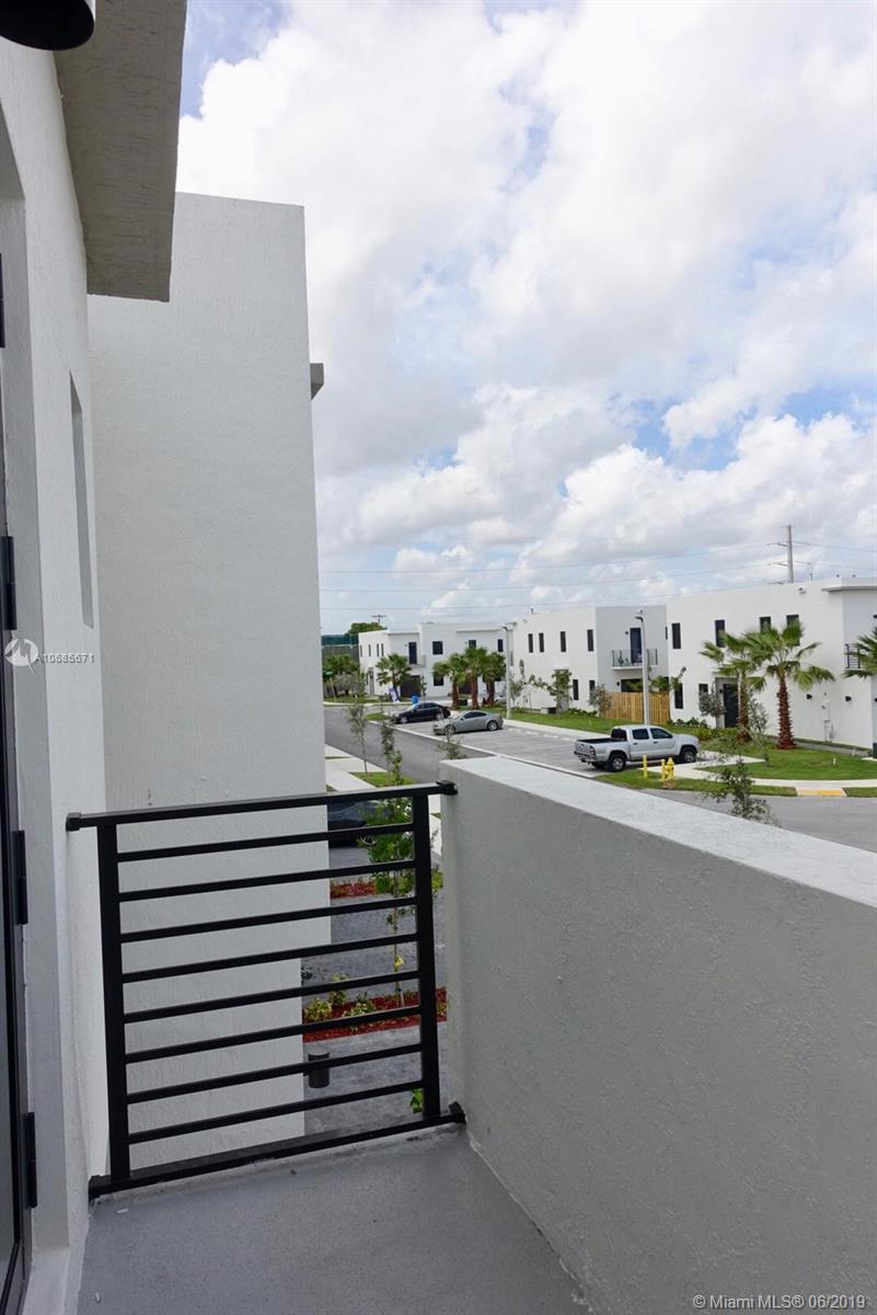 9120 Southwest 5th Lane Miami, FL 33174 - Photo 26 of 32