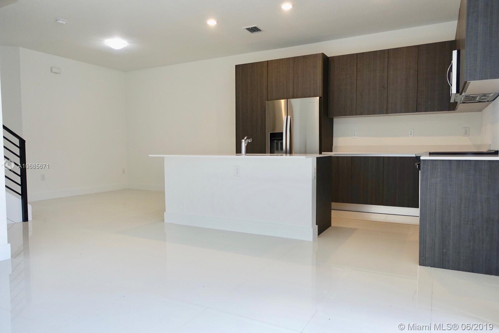 9120 Southwest 5th Lane Miami, FL 33174 - Photo 7 of 32