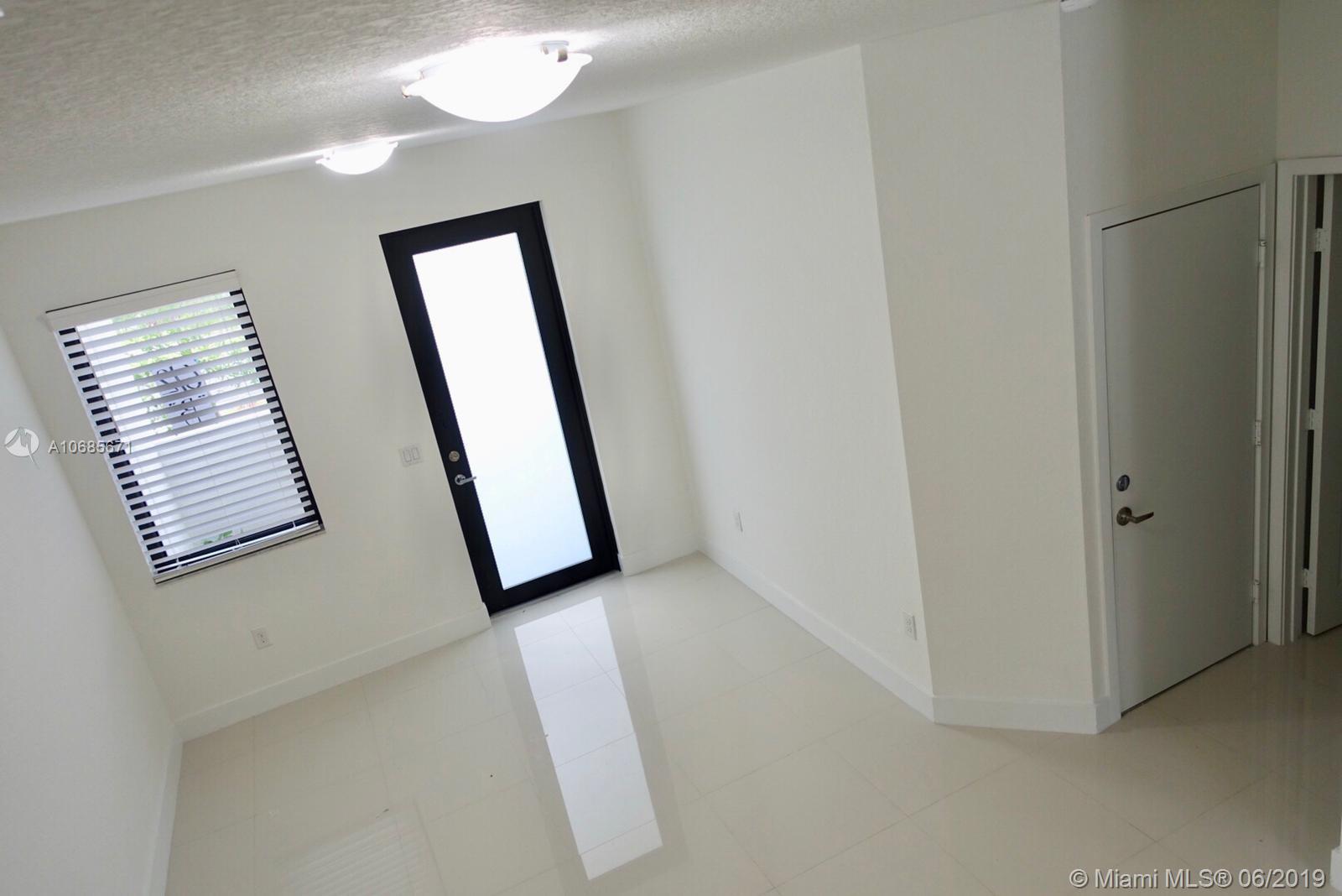 9120 Southwest 5th Lane Miami, FL 33174 - Photo 9 of 32