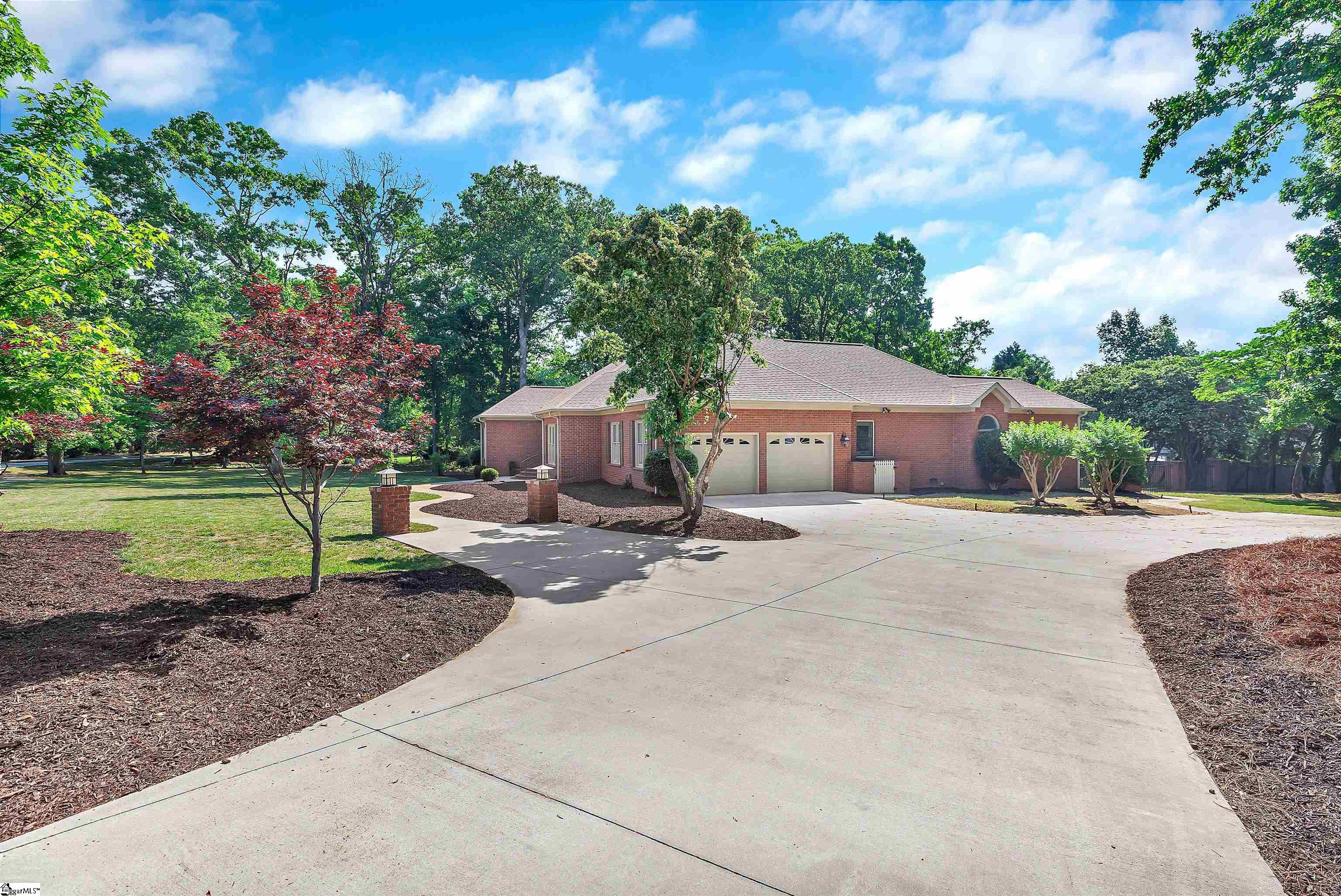 1002 Thornehill Drive Anderson, SC 29621 - Photo 37 of 43