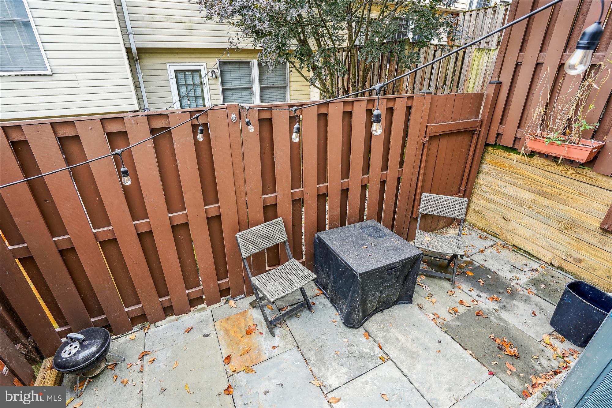 5039 9th Street South Arlington, VA 22204 - Photo 28 of 38 a view of balcony with wooden fence