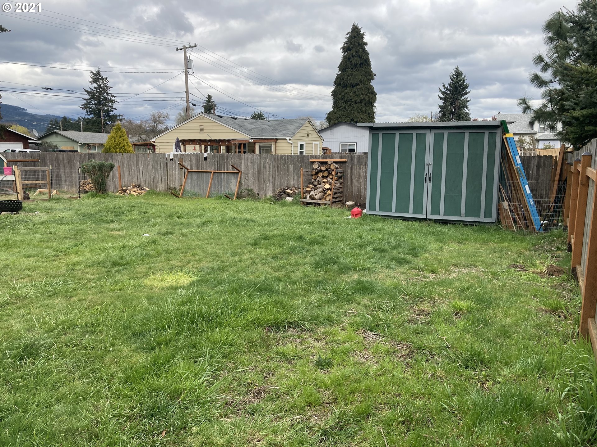 5135 F Street Springfield, OR 97478 - Photo 11 of 13