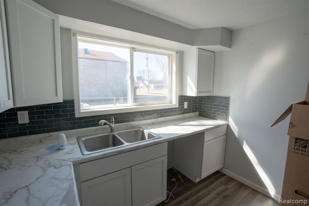 8508 North Saginaw Road Mount Morris, MI 48458 - Photo 4 of 22