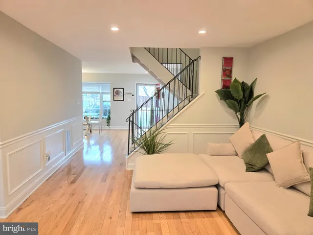 $3,700 | 5407 Leeway Court, Fairfax, VA 22032